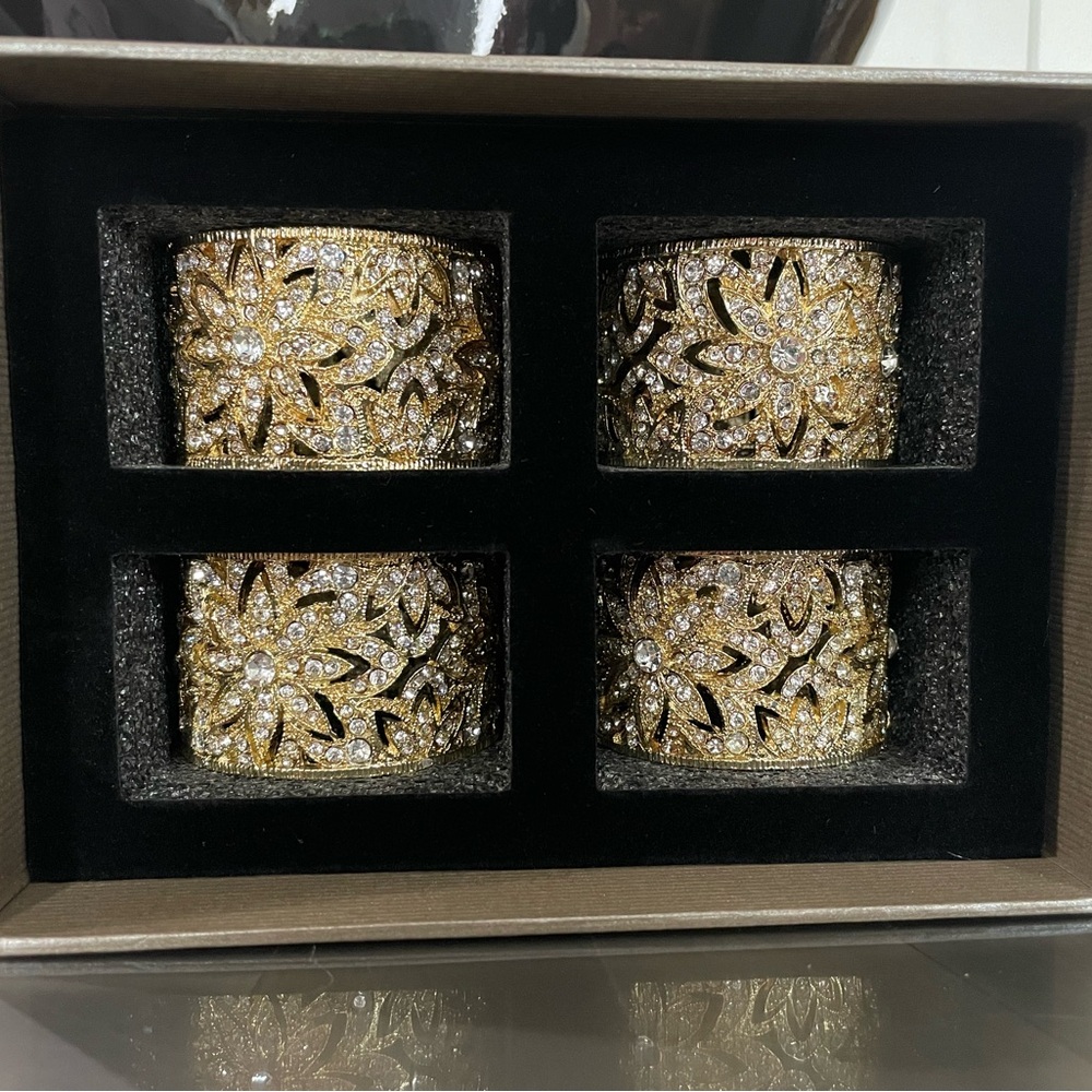 Olivia Riegel Gold Windsor Napkin Ring Set of 4 - New in Box